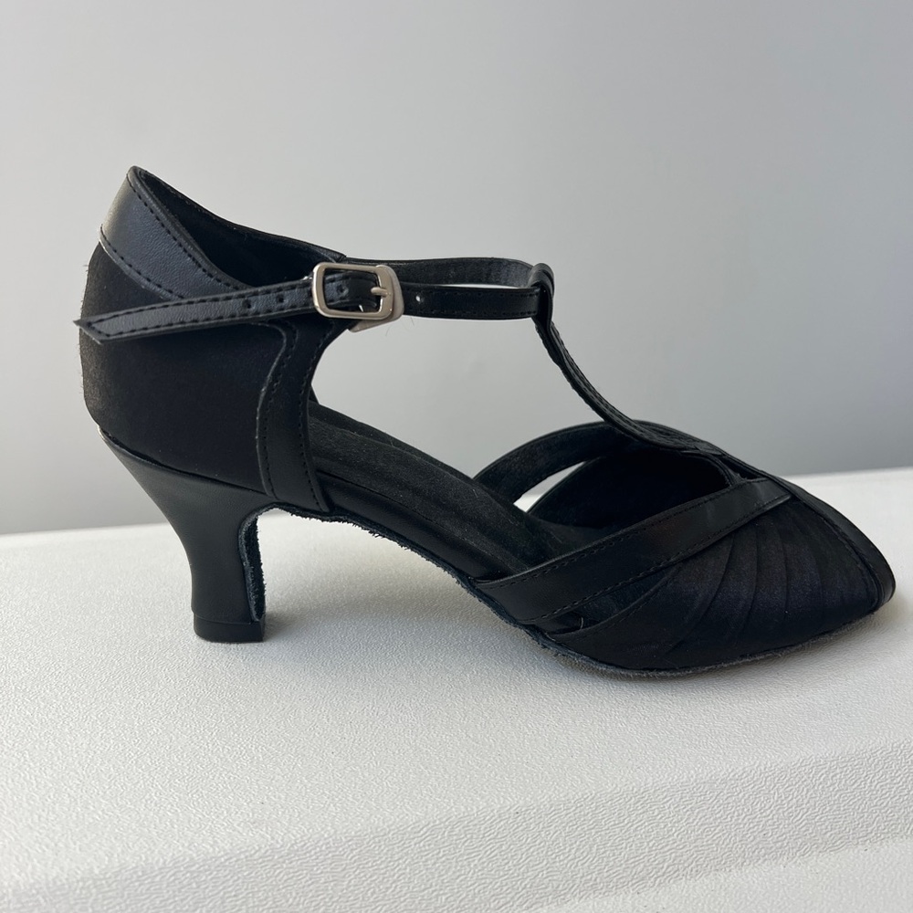 Elegant Black Women's Very Fine 2707 T-Strap Heels black satin suede, 7 1/2